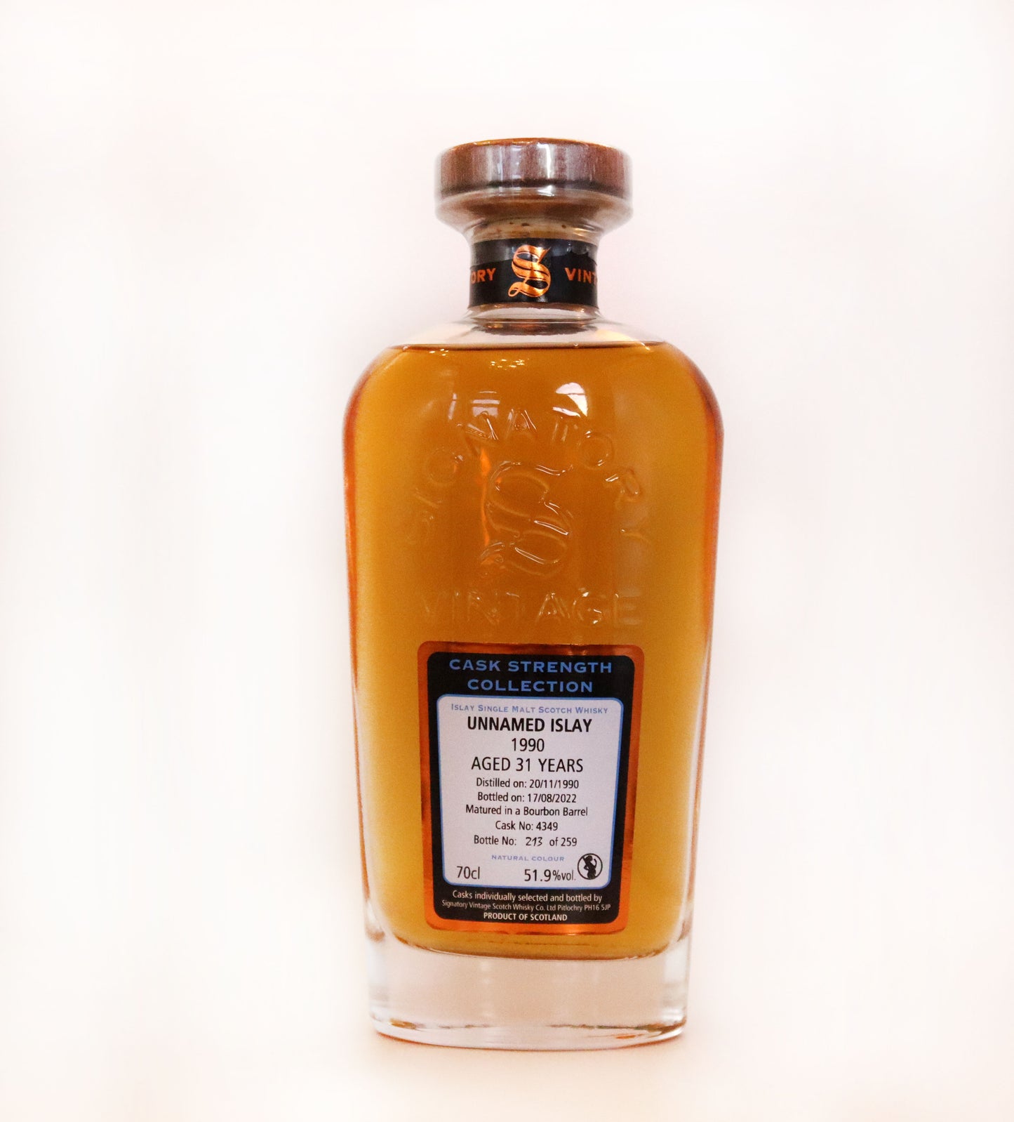 Signatory - Unnamed Islay - 31 years old - Single Malt Scotch Whisky